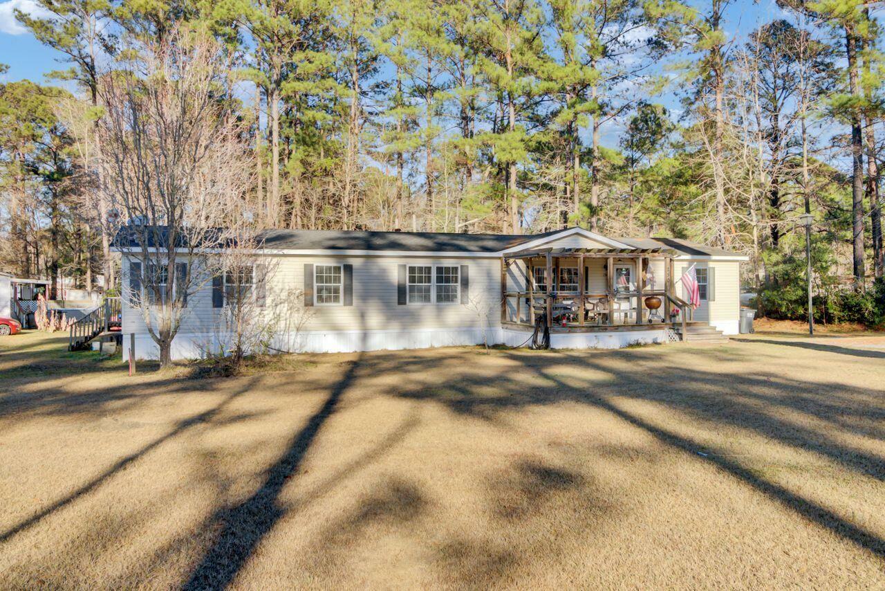 Property Photo:  250 W Medina Street  SC 29483 