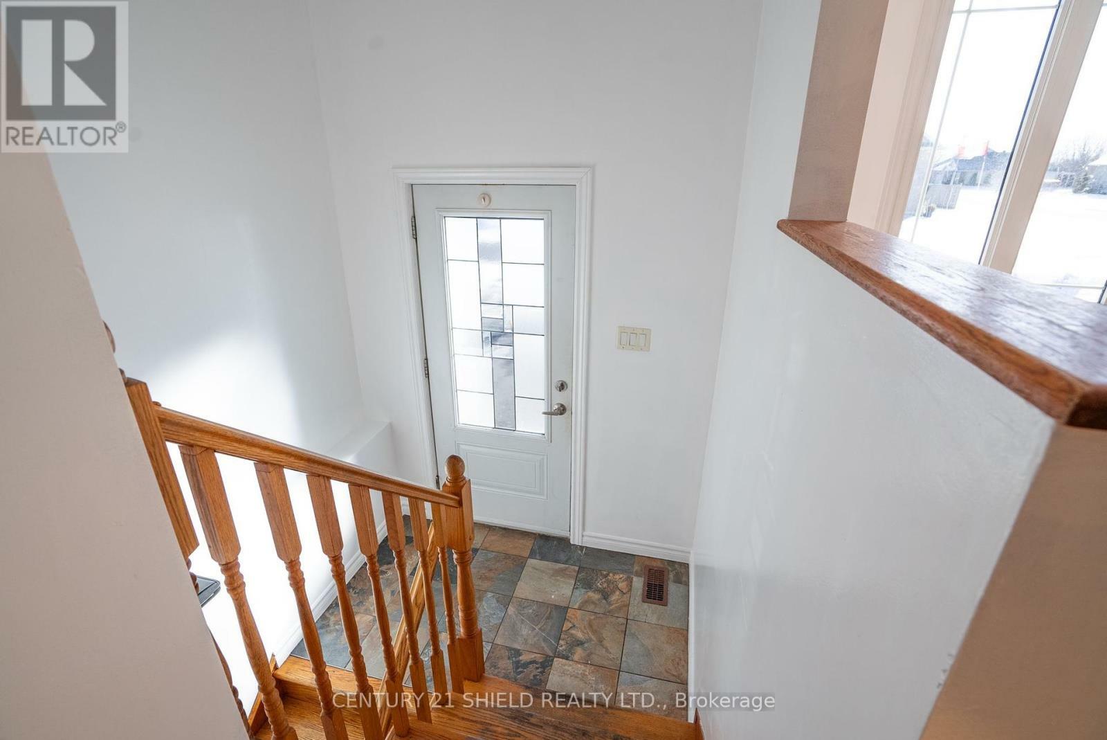 Property Photo:  108 Forestdale Crescent  ON K6K 0A5 