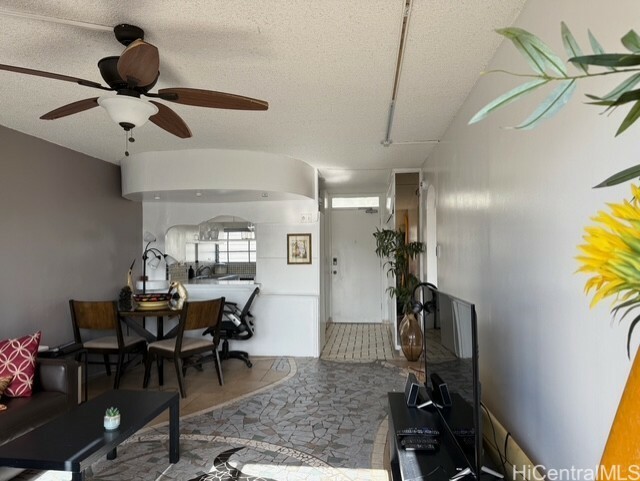 Property Photo:  2421 Ala Wai Boulevard 2004  HI 96815 