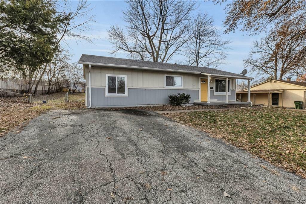 Property Photo:  11403 E 51st Street  MO 64133 