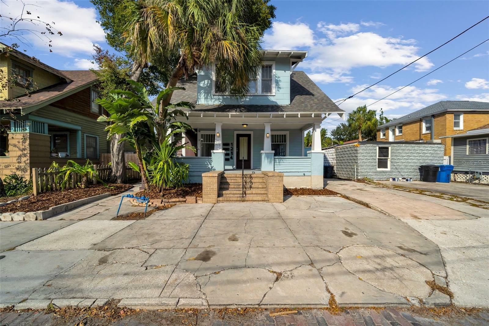 Property Photo:  619 Earle Avenue N  FL 33701 