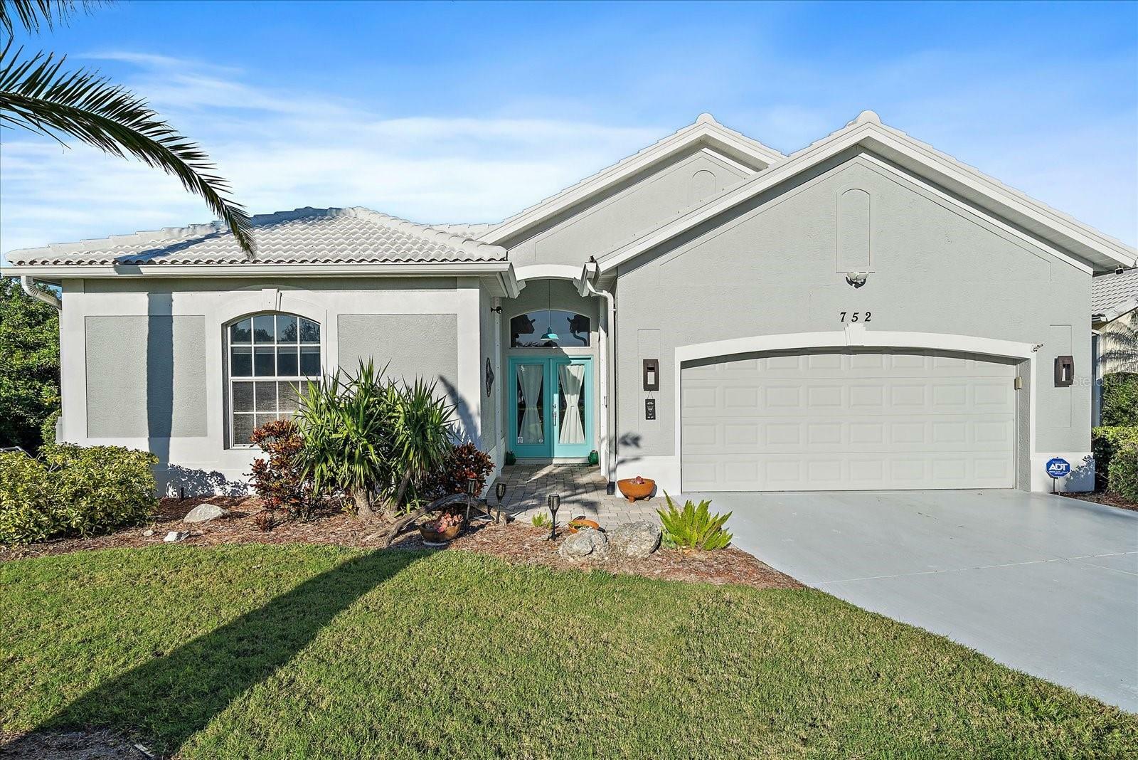 Property Photo:  752 Grassy Oaks Drive  FL 34293 