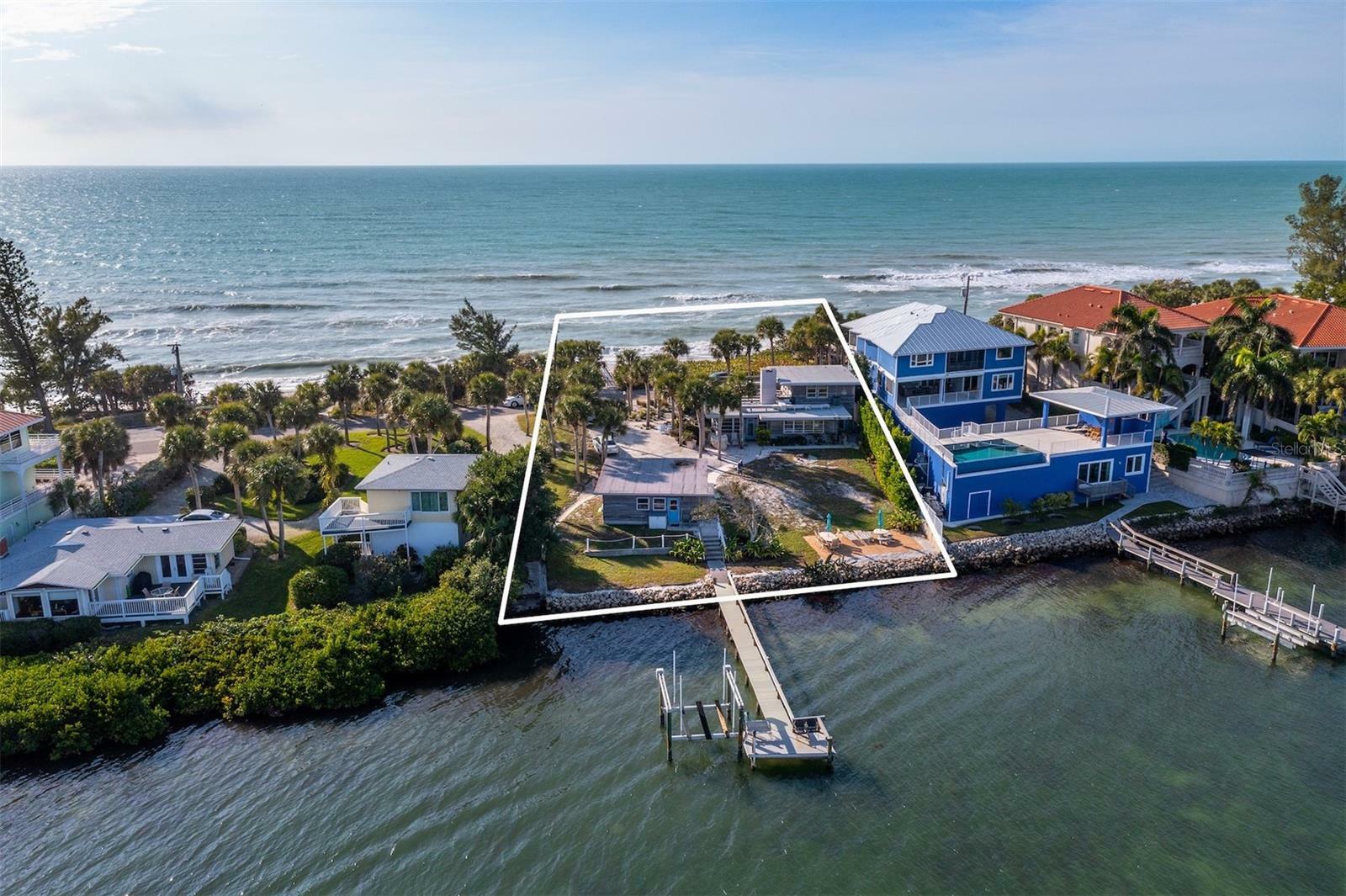 Property Photo:  1620 Casey Key Road  FL 34275 