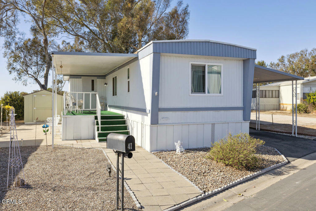 Property Photo:  41 Copland Circle 41  CA 93003 