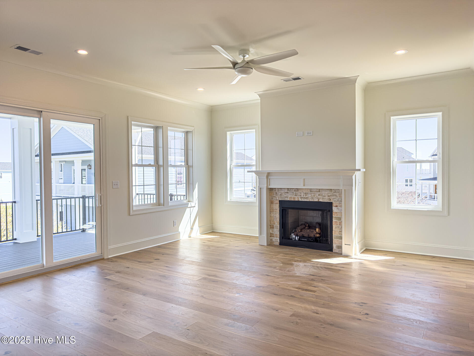 Property Photo: 224 Back Street NC 28570