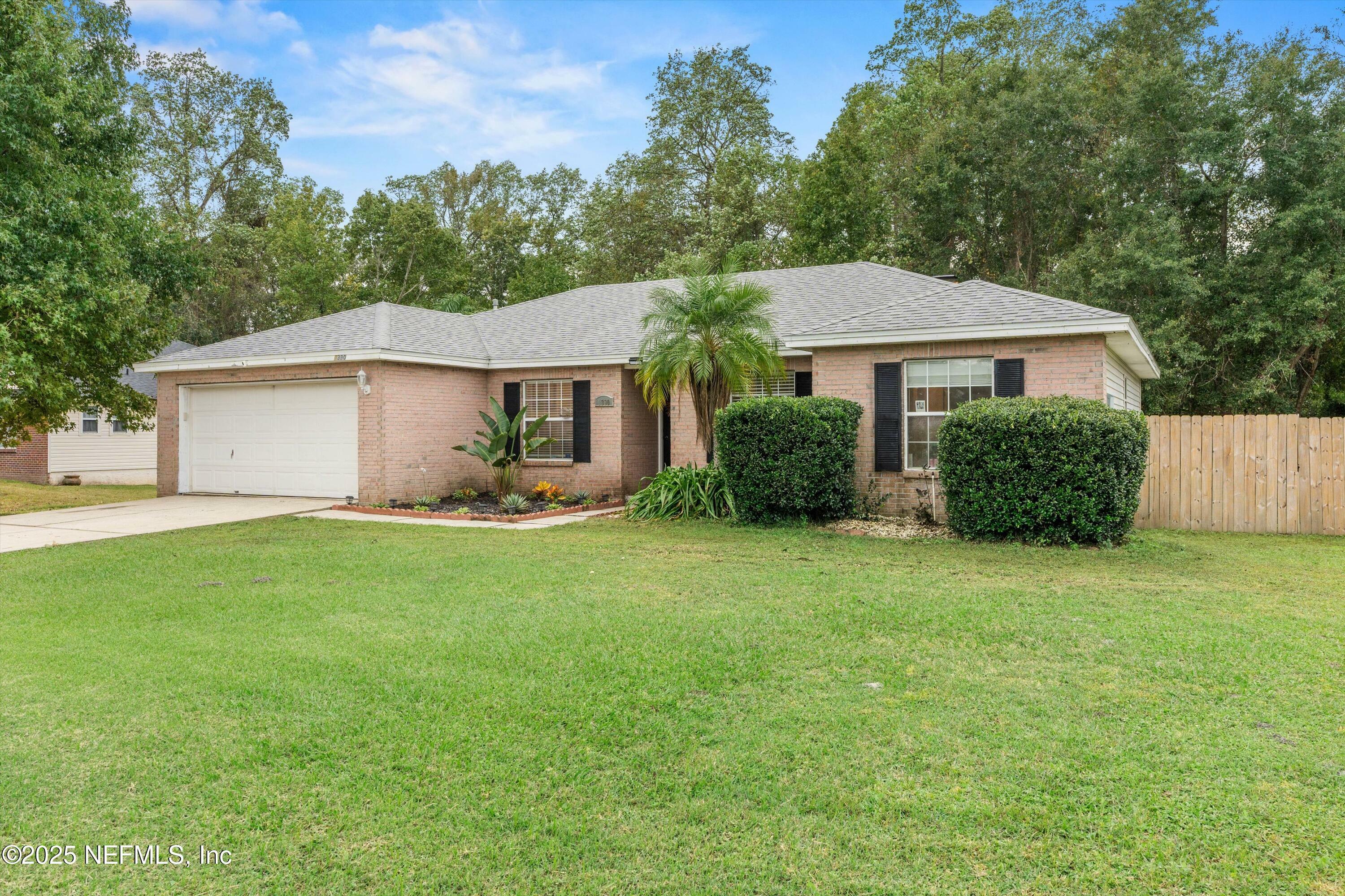 Property Photo:  1390 Lindsey Crossing Drive  FL 32218 