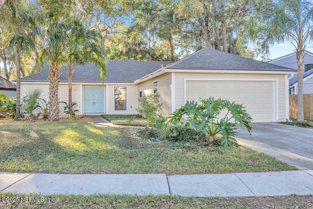 Property Photo:  4726 Marsh Hammock Drive E  FL 32224 