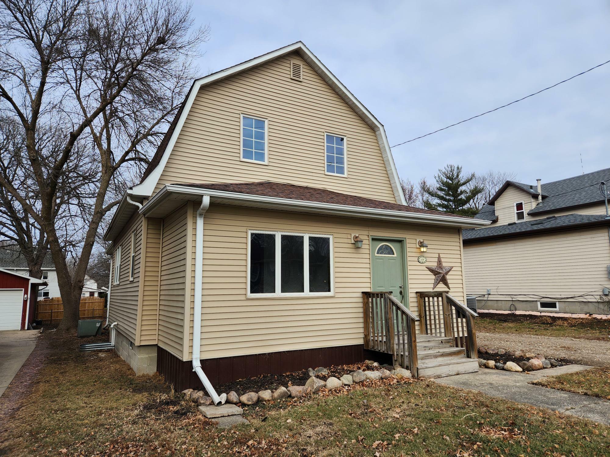 Property Photo:  1018 W Fountain Street  MN 56007 