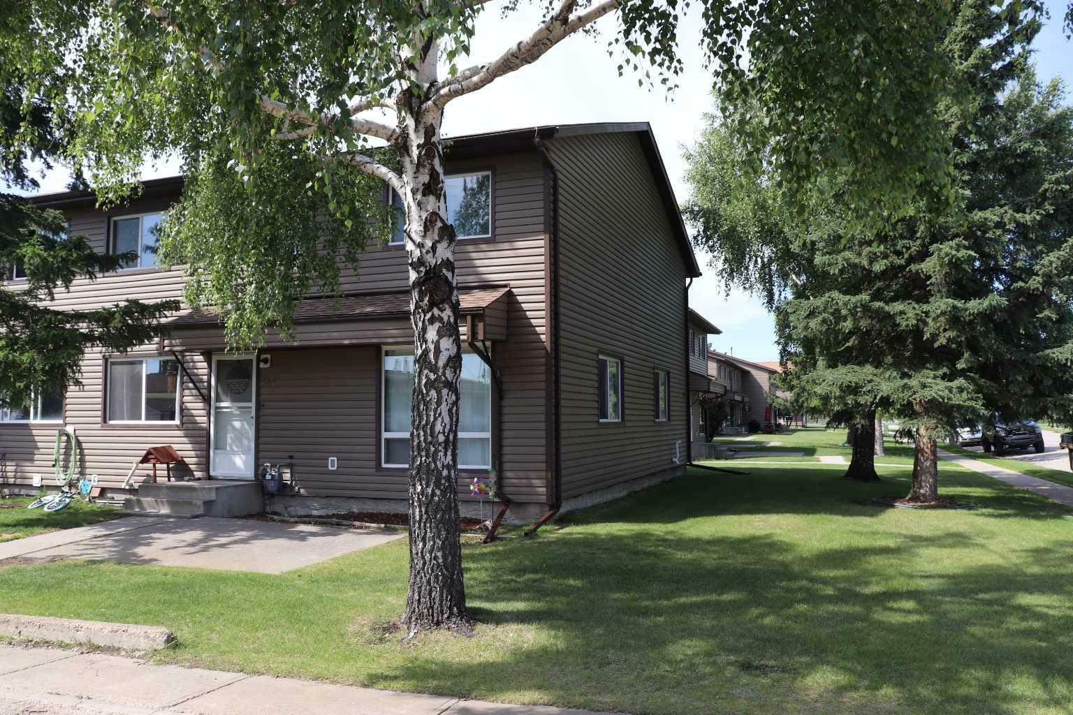 Property Photo:  5215 6 Avenue 24  AB T7E 1K9 