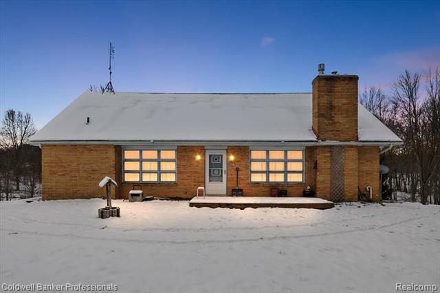 Property Photo:  4423 McDowell Road  MI 48446 