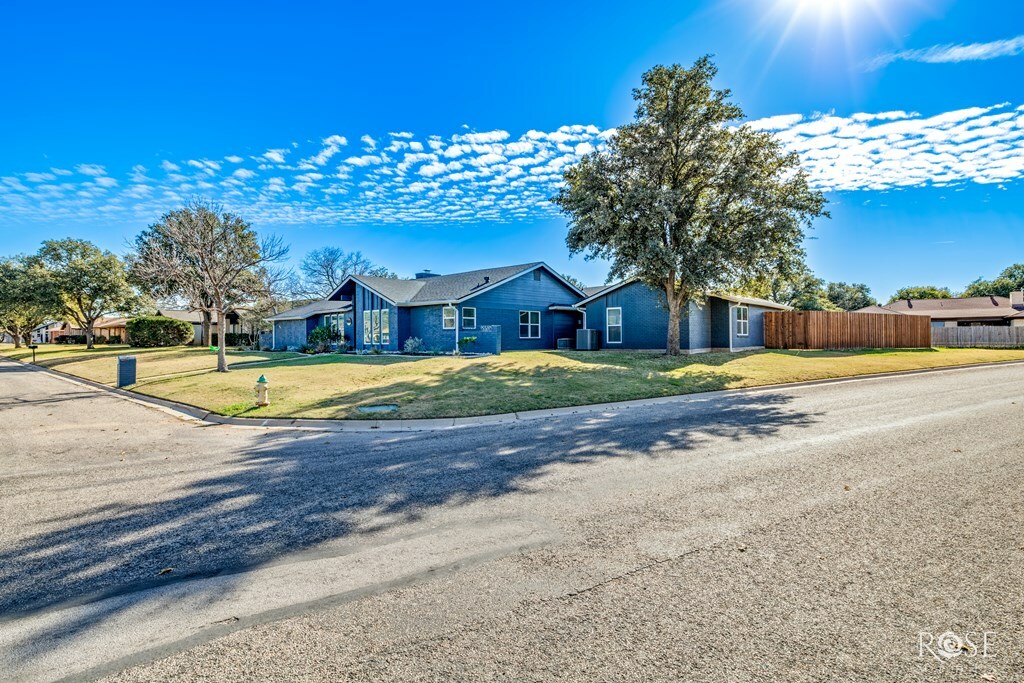 Property Photo:  3625 Willowbrook Dr  TX 76904 