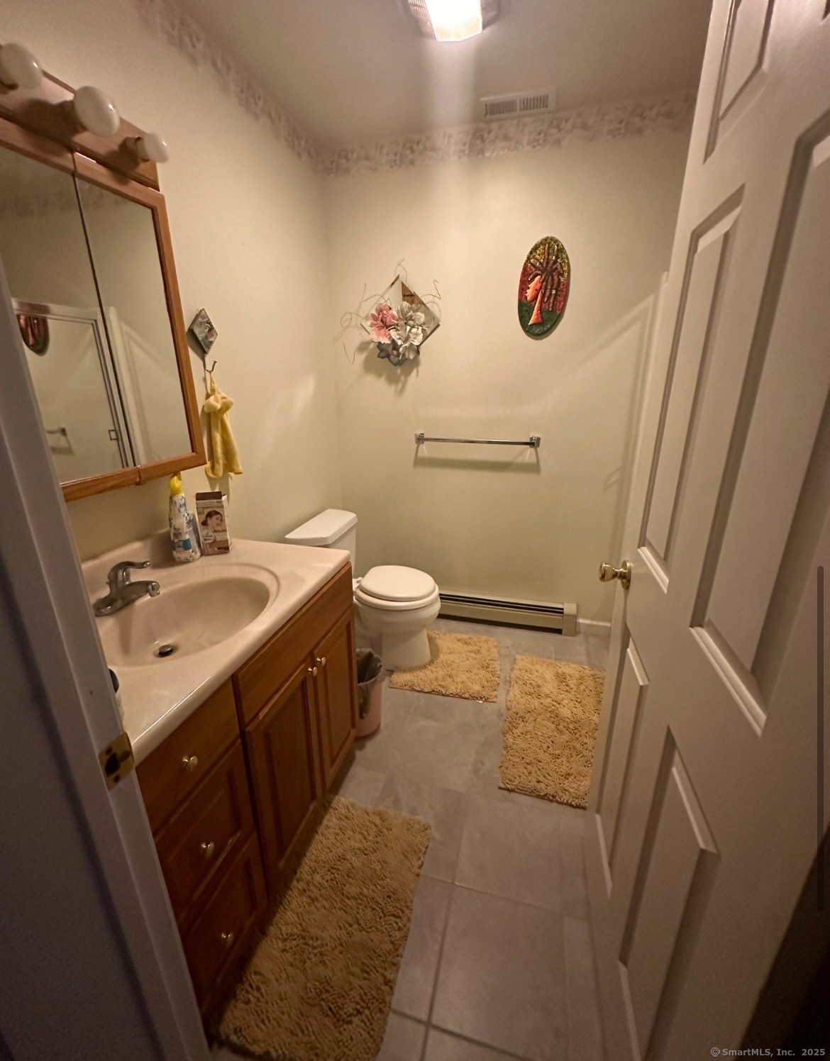 Property Photo:  5 Jennifer Lynn Drive  CT 06467 