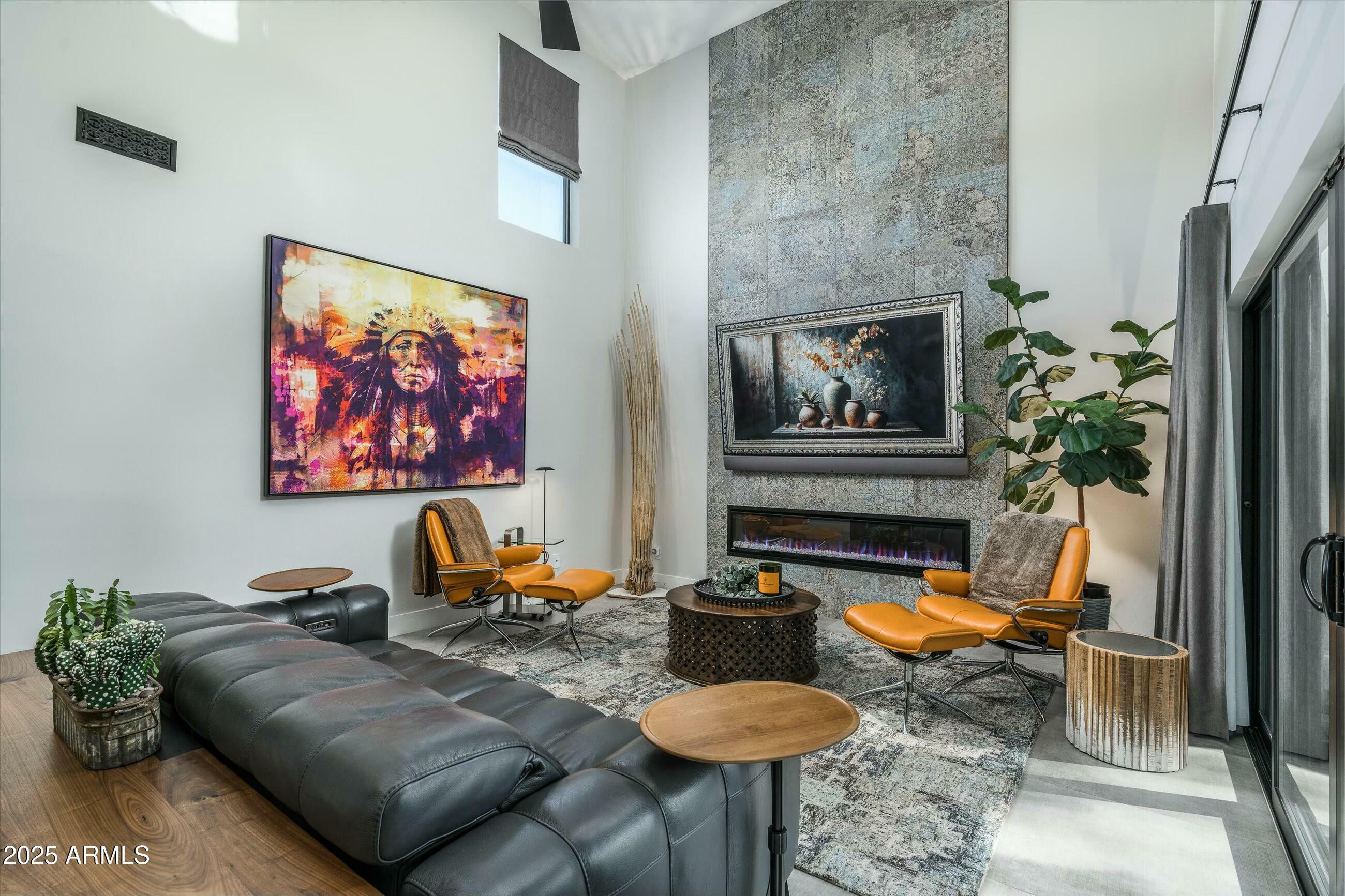 Property Photo: 2445 E Oregon Avenue AZ 85016