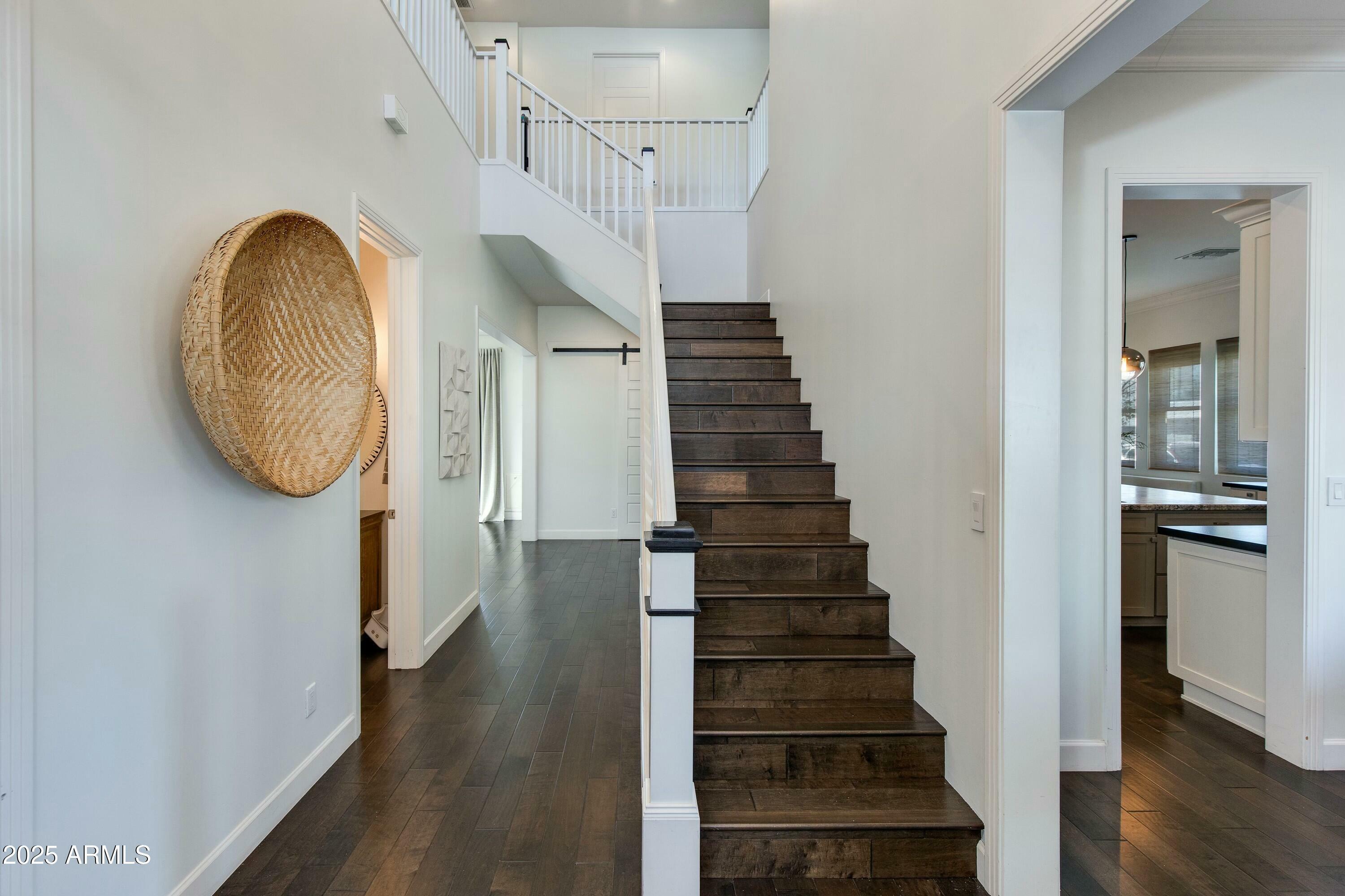 Property Photo: 4643 E Montecito Avenue AZ 85018