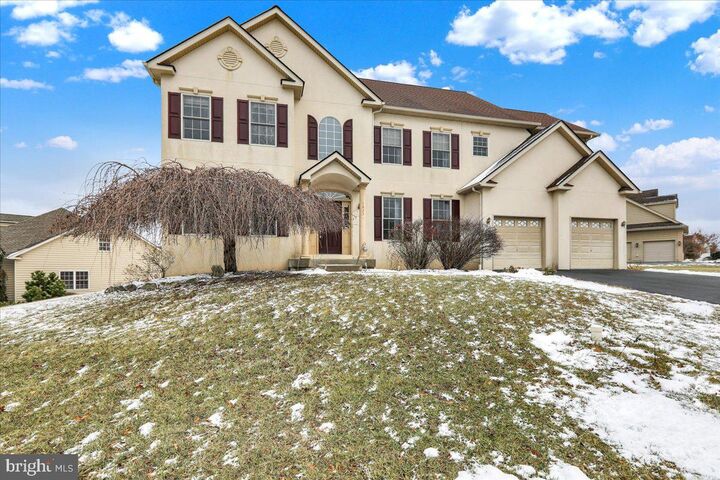Property Photo: 1631 W Thistle Drive PA 19610
