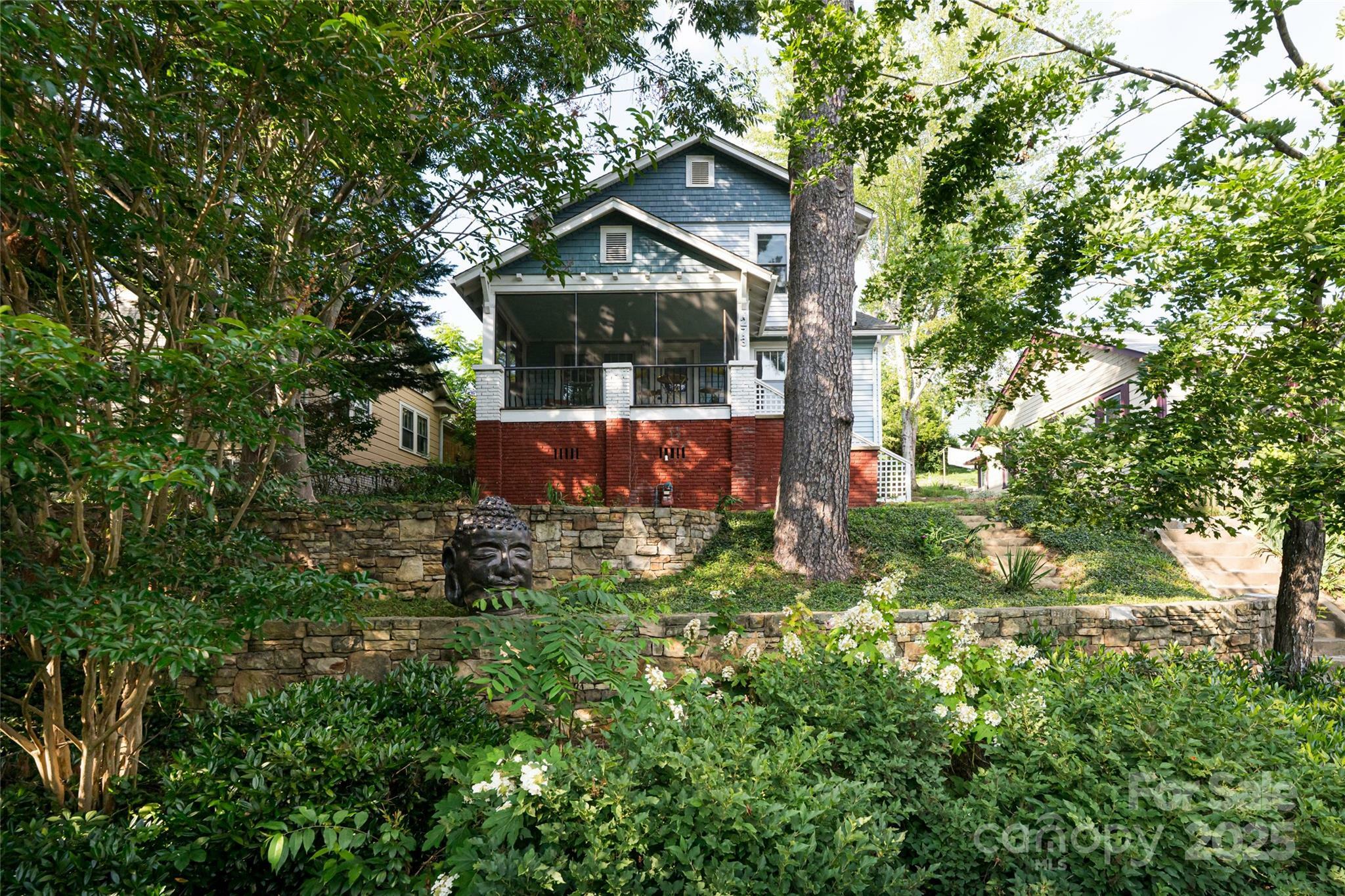 Property Photo: 273 Murdock Avenue NC 28804