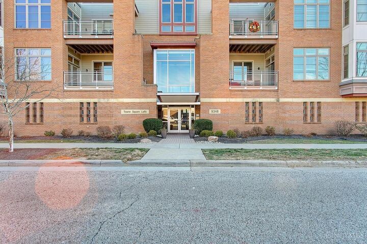 9348 Towne Square Avenue  Blue Ash OH 45242 photo