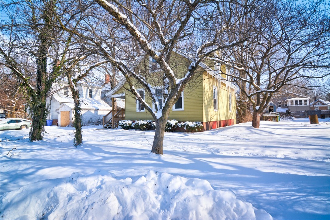 Property Photo:  428 S Ewing Avenue  IL 62522 