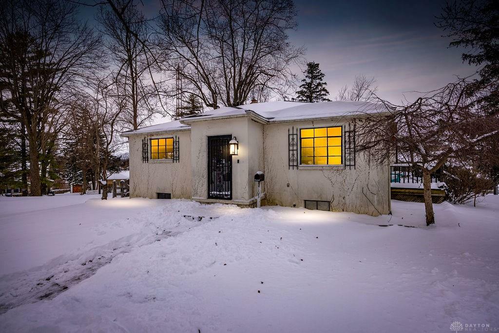 Property Photo: 103 South Court OH 45320