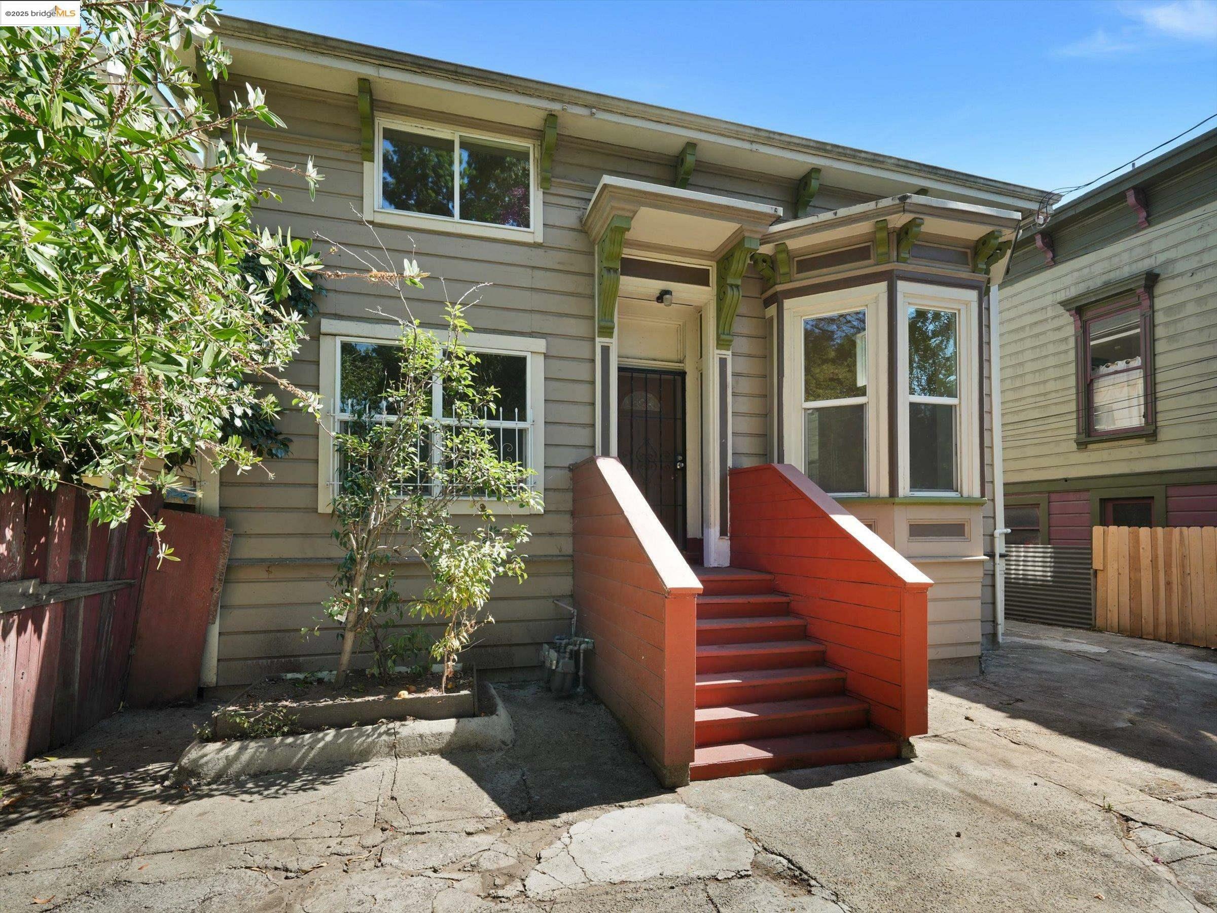 Property Photo:  1102 Chester St  CA 94607 