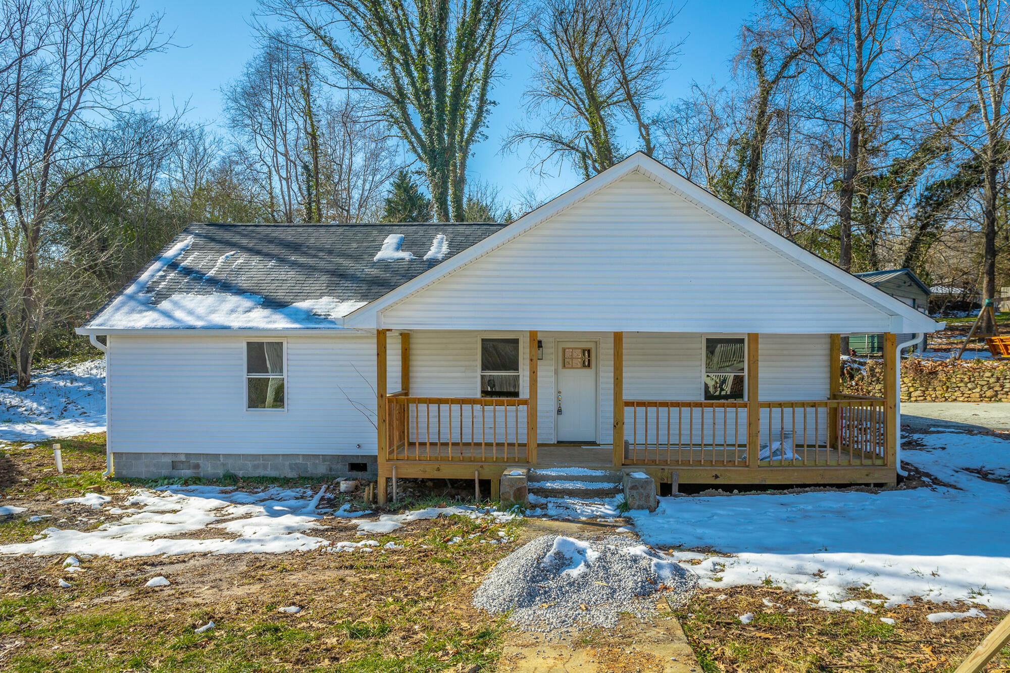 Property Photo:  232 School Street  TN 37379 