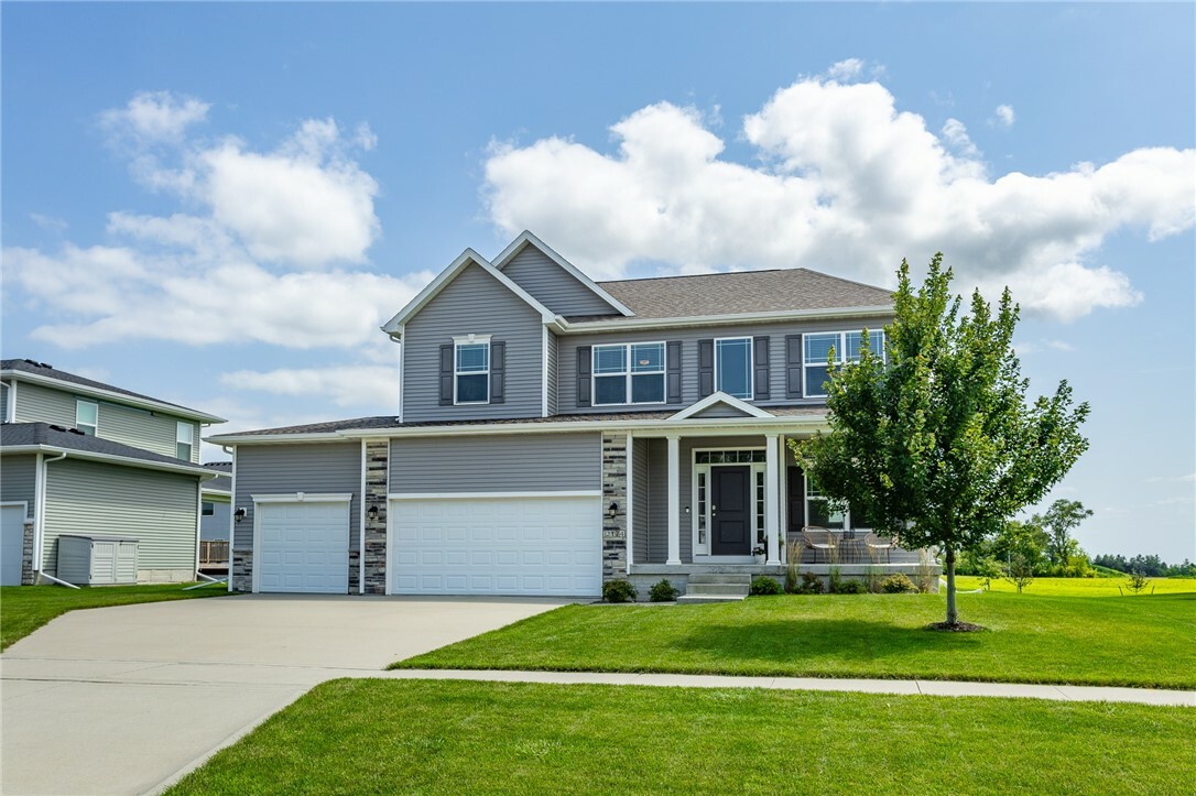 Property Photo:  2174 SE Fox Valley Drive  IA 50265 