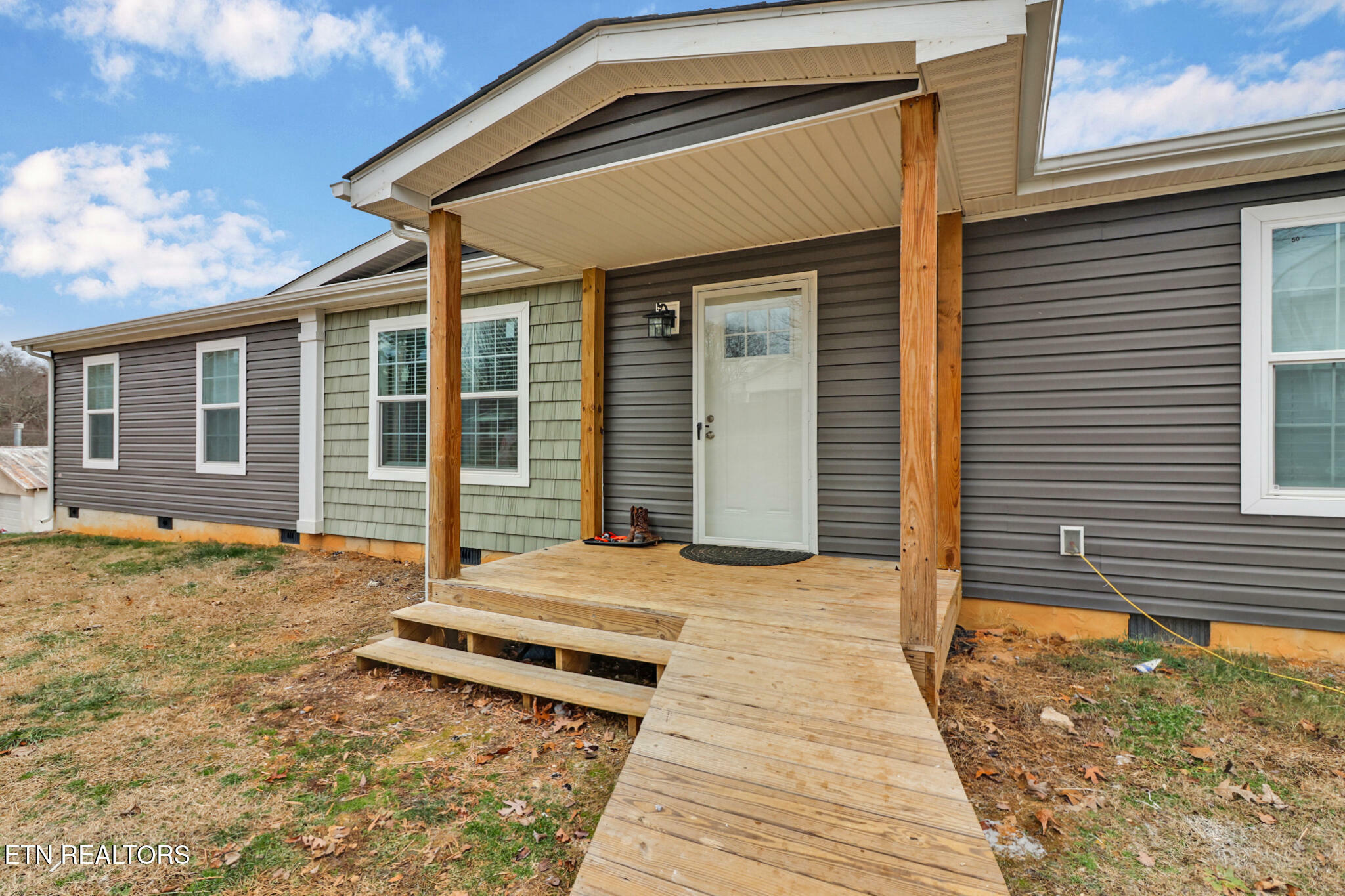 Property Photo:  1454 Pine Top St  TN 37772 