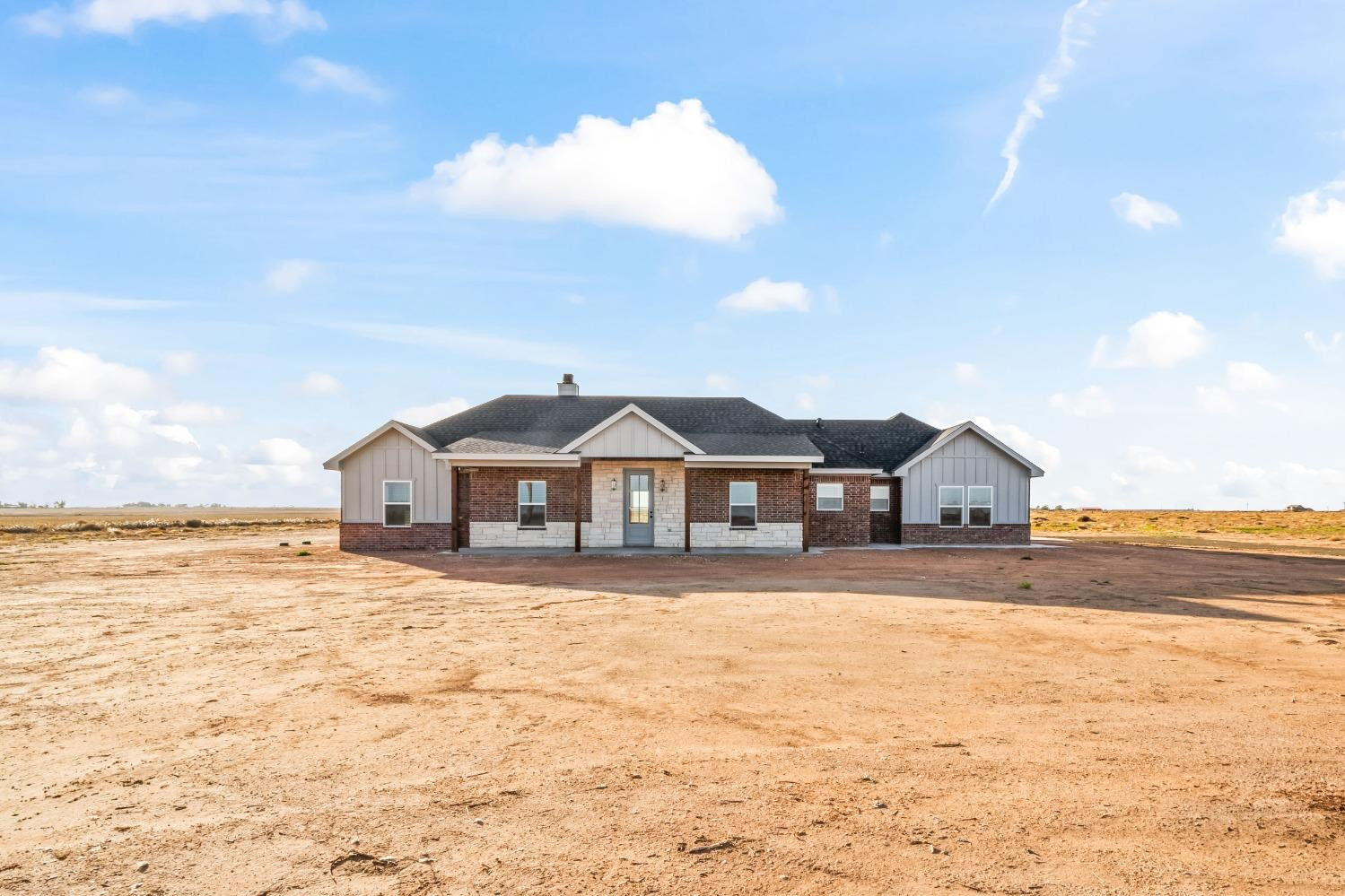 Property Photo: 16612 County Road 3100 TX 79364