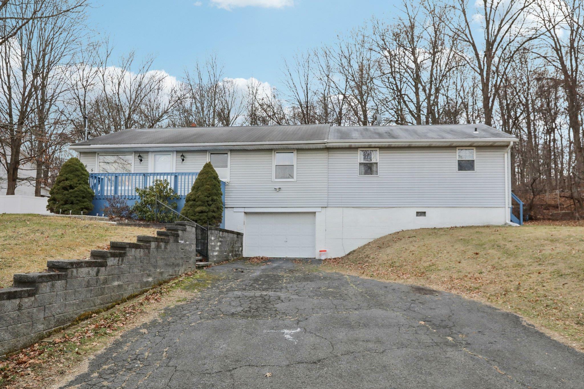 Property Photo:  165 Hickory Hill Road  NY 12550 