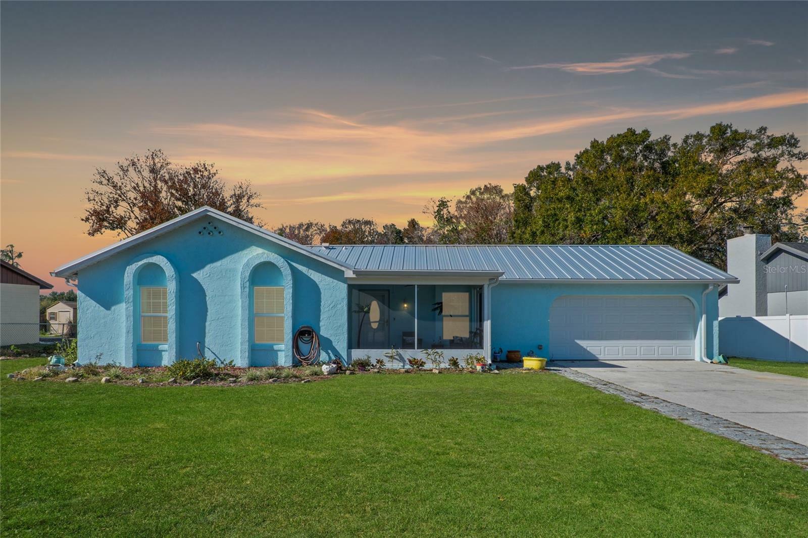 Property Photo: 618 Murphy Road FL 32708