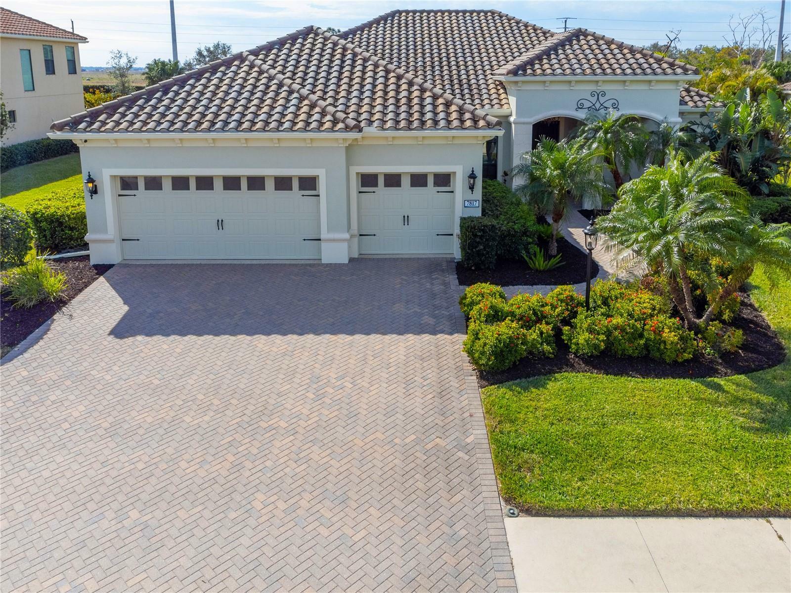 7817 Passionflower Drive  Sarasota FL 34241 photo