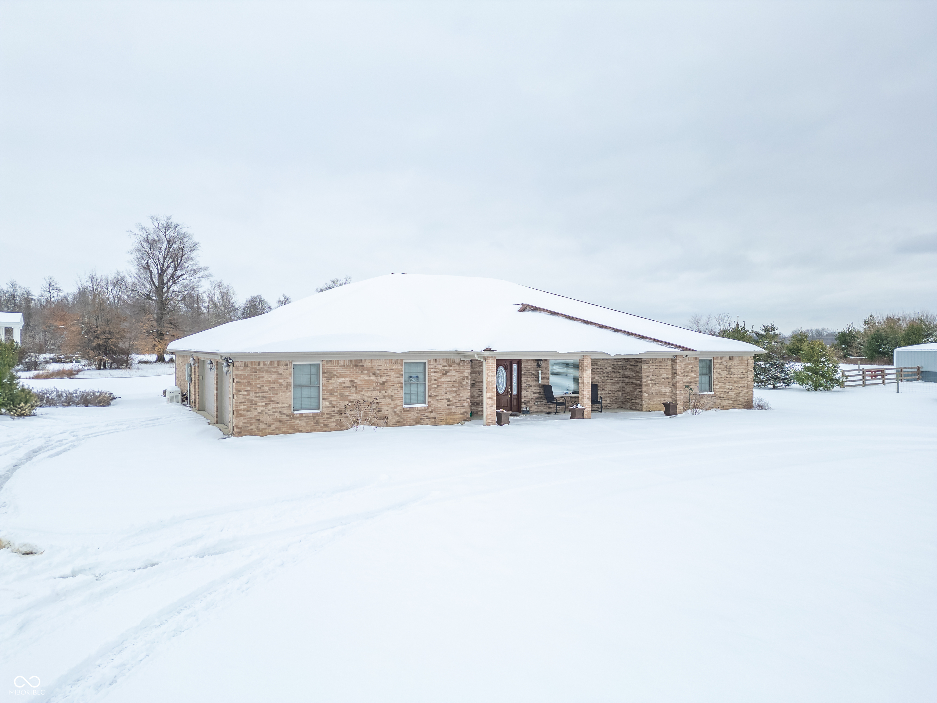 Property Photo:  10446 E County Road 275 N  IN 47274 