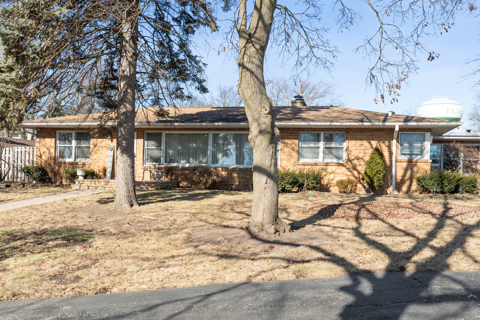 Property Photo:  353 E Butterfield Road  IL 60126 