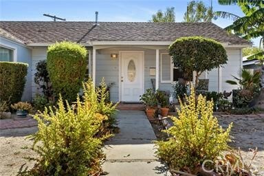 Property Photo:  17600 Runnymede Street  CA 91406 