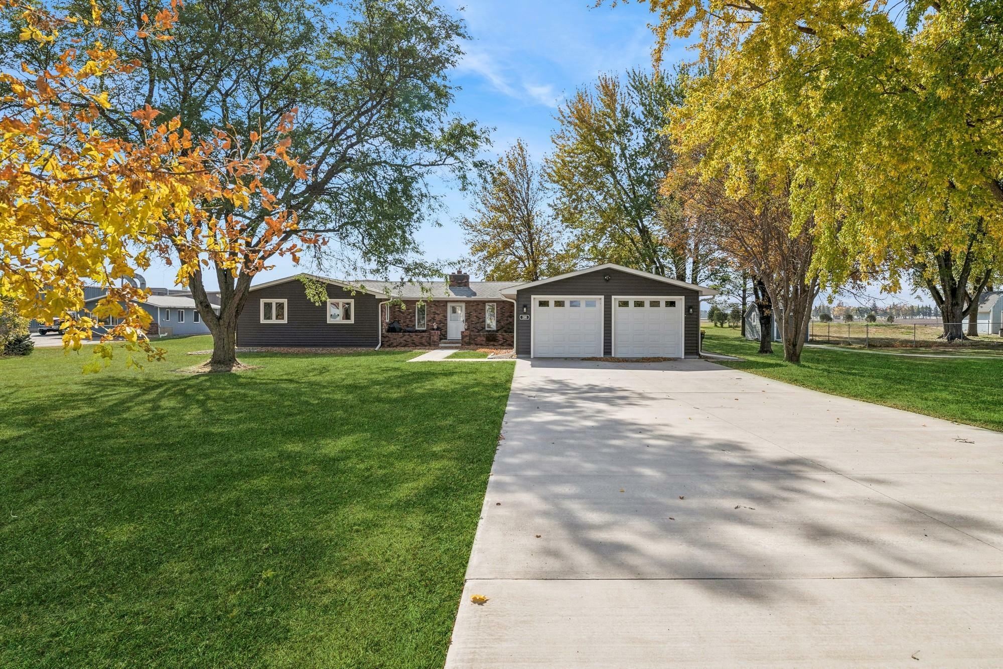 Property Photo:  200 Greenwood Avenue W  MN 55342 