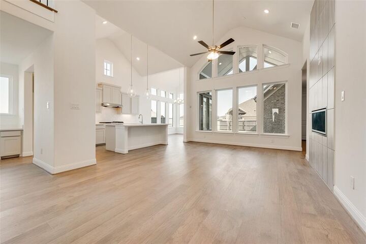 Property Photo: 3542 Coneflower Trail TX 76084