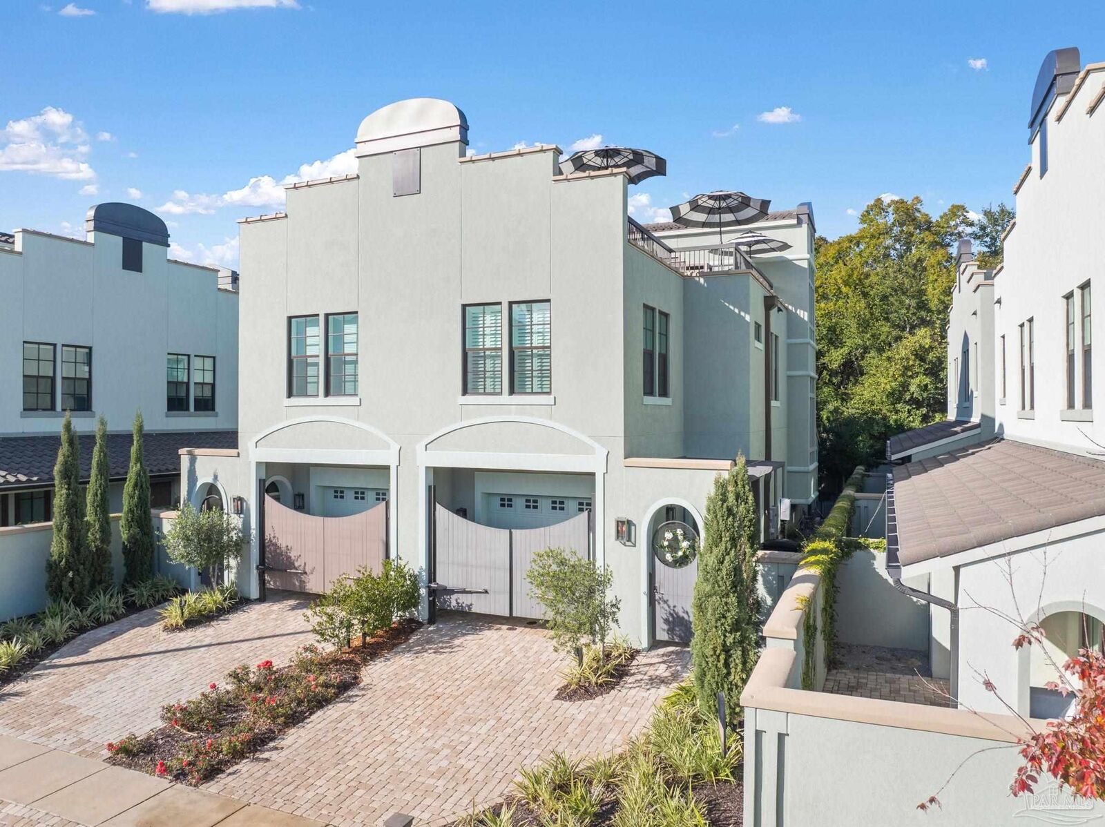 Property Photo: 752 E Wright St FL 32501