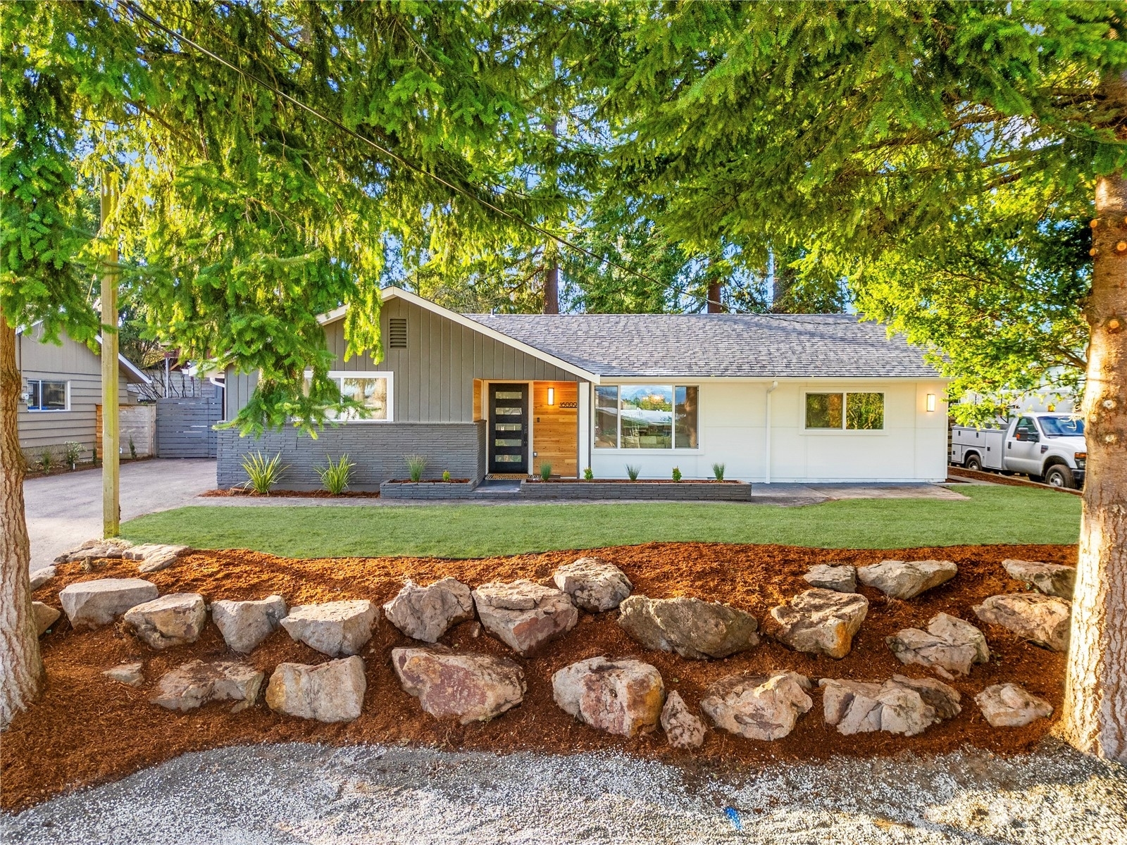 Property Photo:  16009  7th Avenue SW  WA 98166 