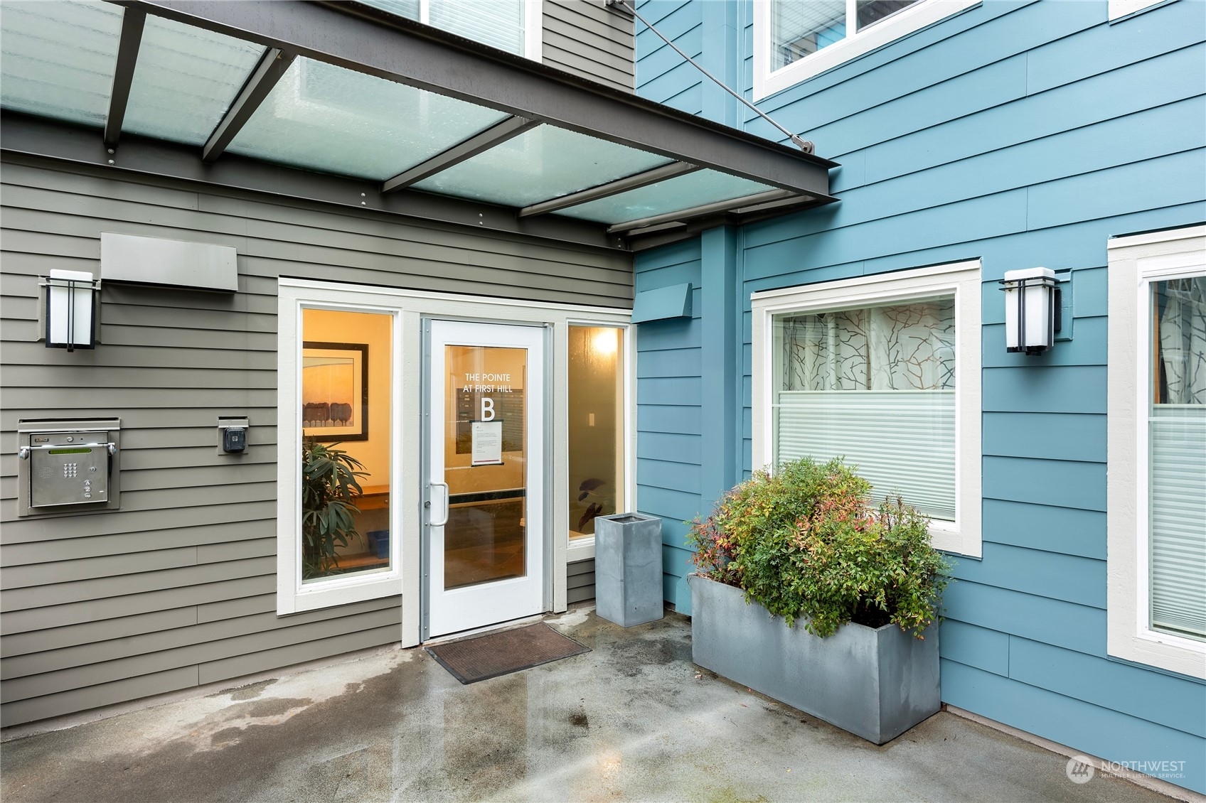 Property Photo: 300 10th Avenue B-105 WA 98122