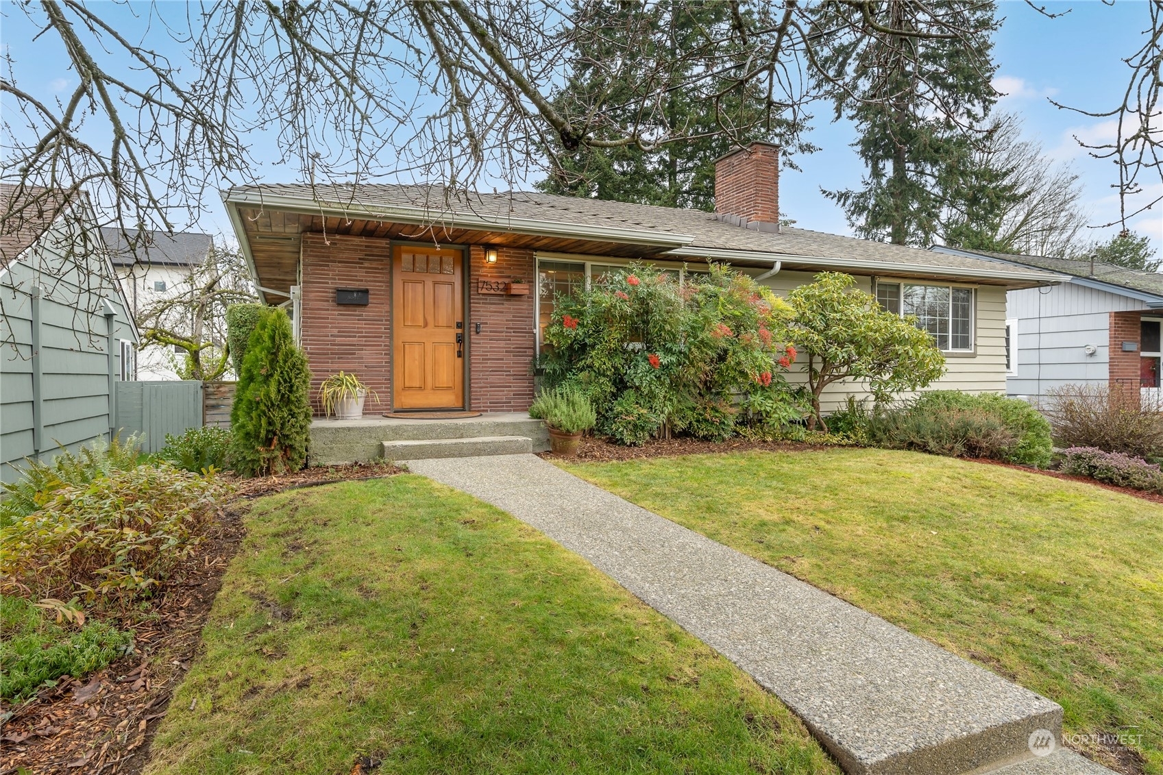 Property Photo:  7532  28th Avenue SW  WA 98126 