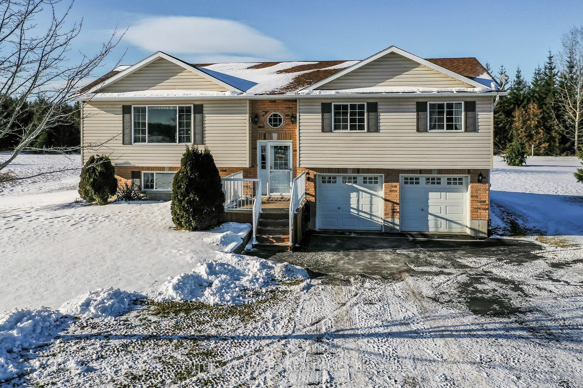 Property Photo:  180 Wood Duck Dr  ON K0L 1B0 