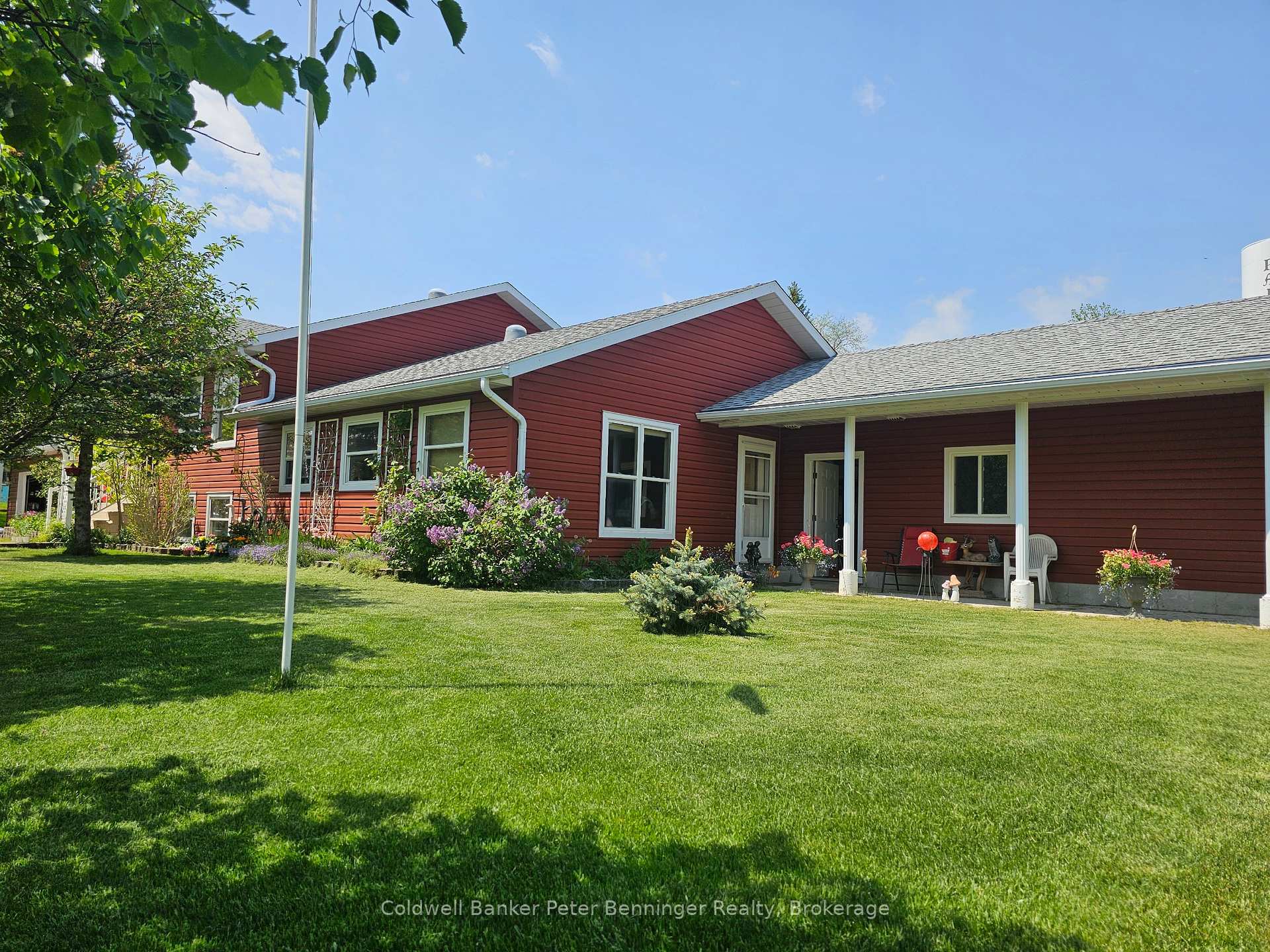 Property Photo: 292 Balaklava Street ON N0G 2N0