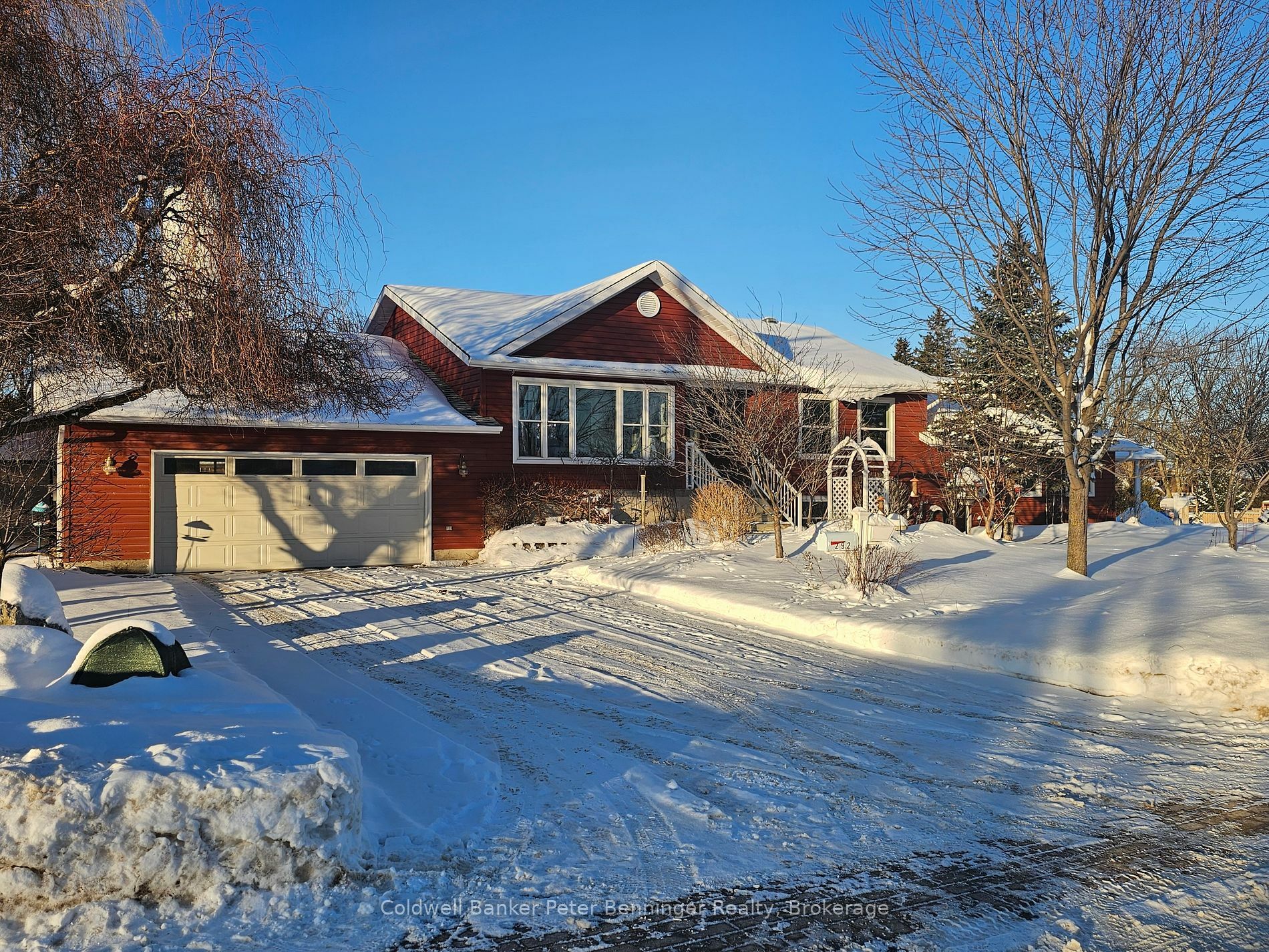 Property Photo:  292 Balaklava St  ON N0G 2N0 