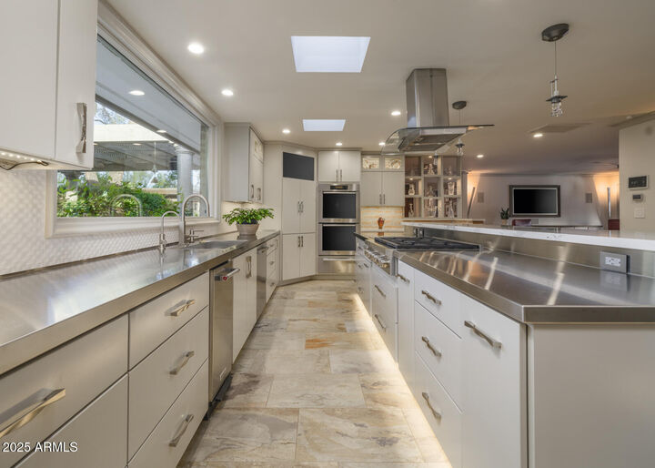 Property Photo: 3921 E San Miguel Avenue AZ 85253