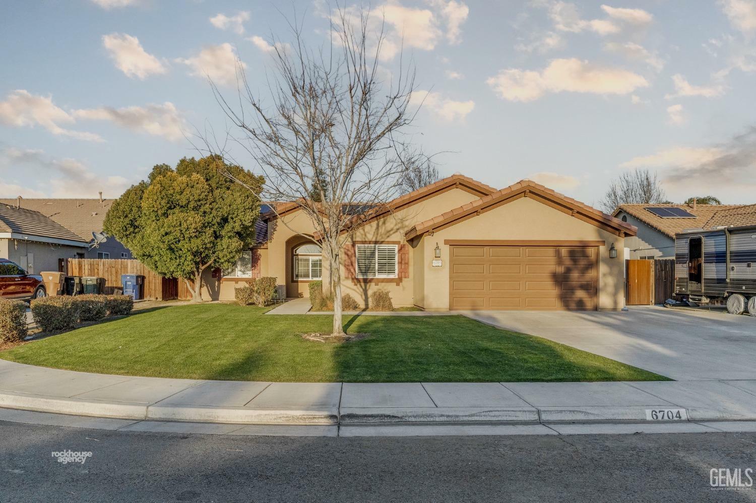 Property Photo:  6704 Cattail Creek Way  CA 93311 