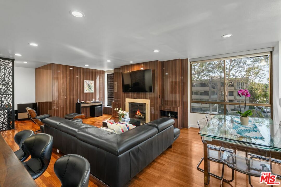 Property Photo: 2304 S Beverly Glen Blvd 301 CA 90064