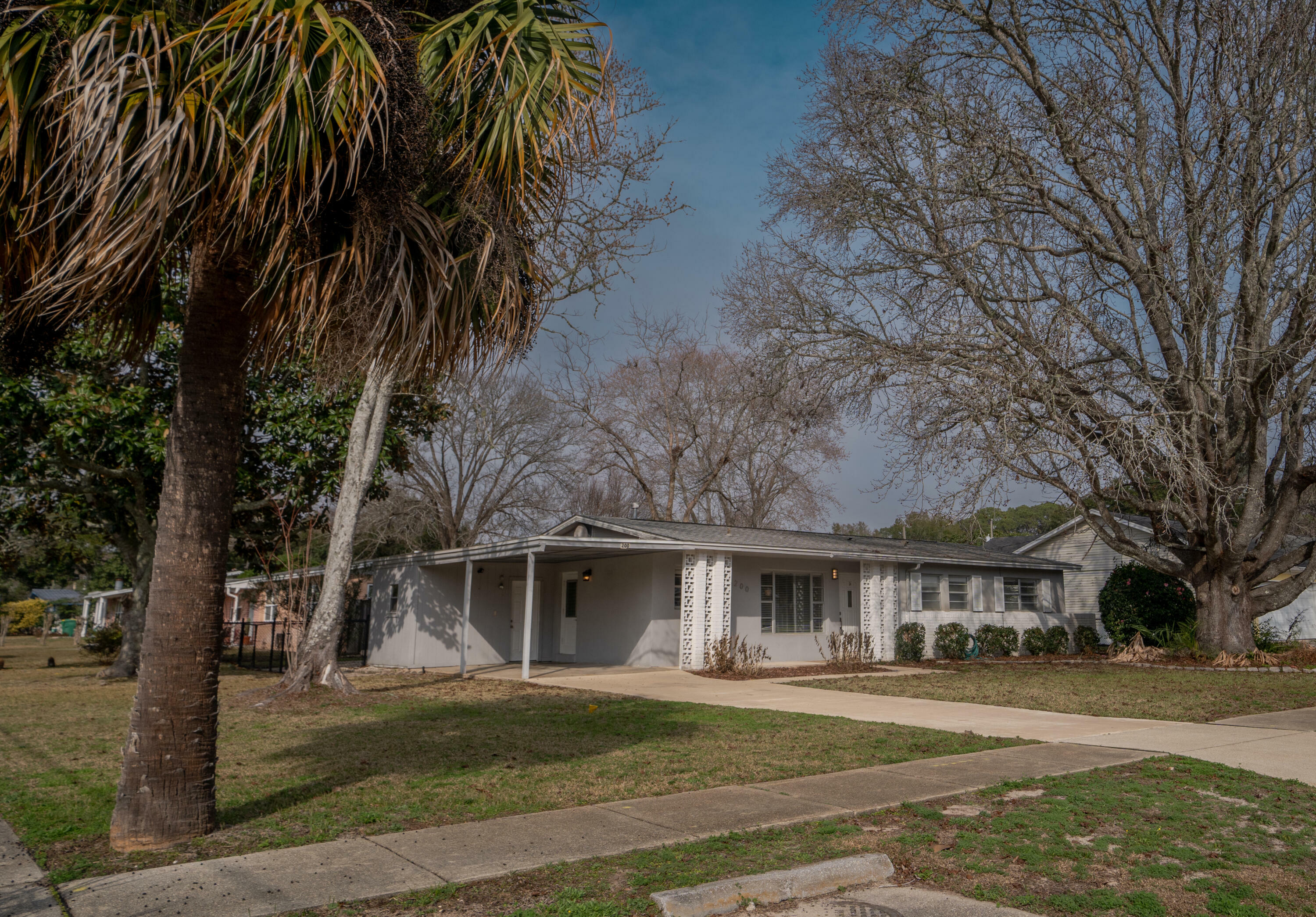 Property Photo:  200 S Lorraine Drive  FL 32569 