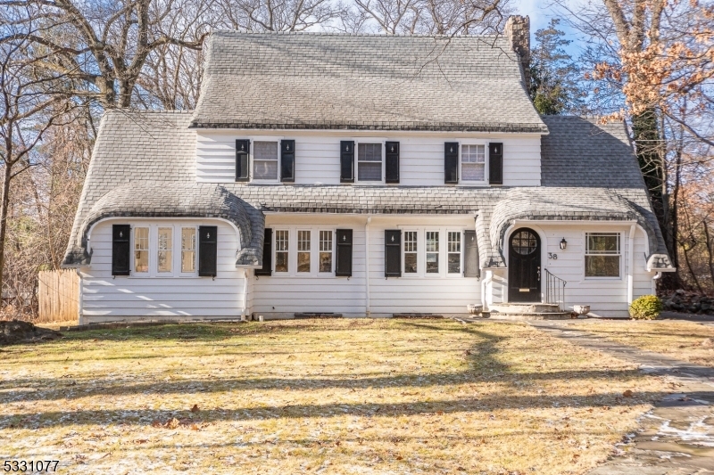 Property Photo:  38 Welsh Rd  NJ 07021 