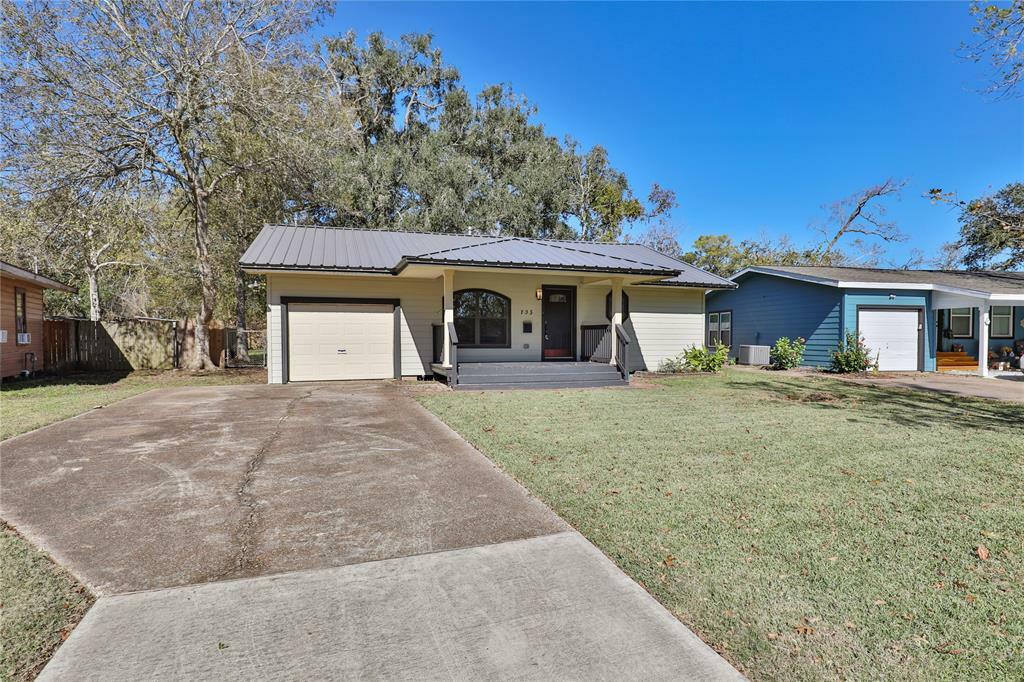 Property Photo:  105 Wisteria Street  TX 77566 