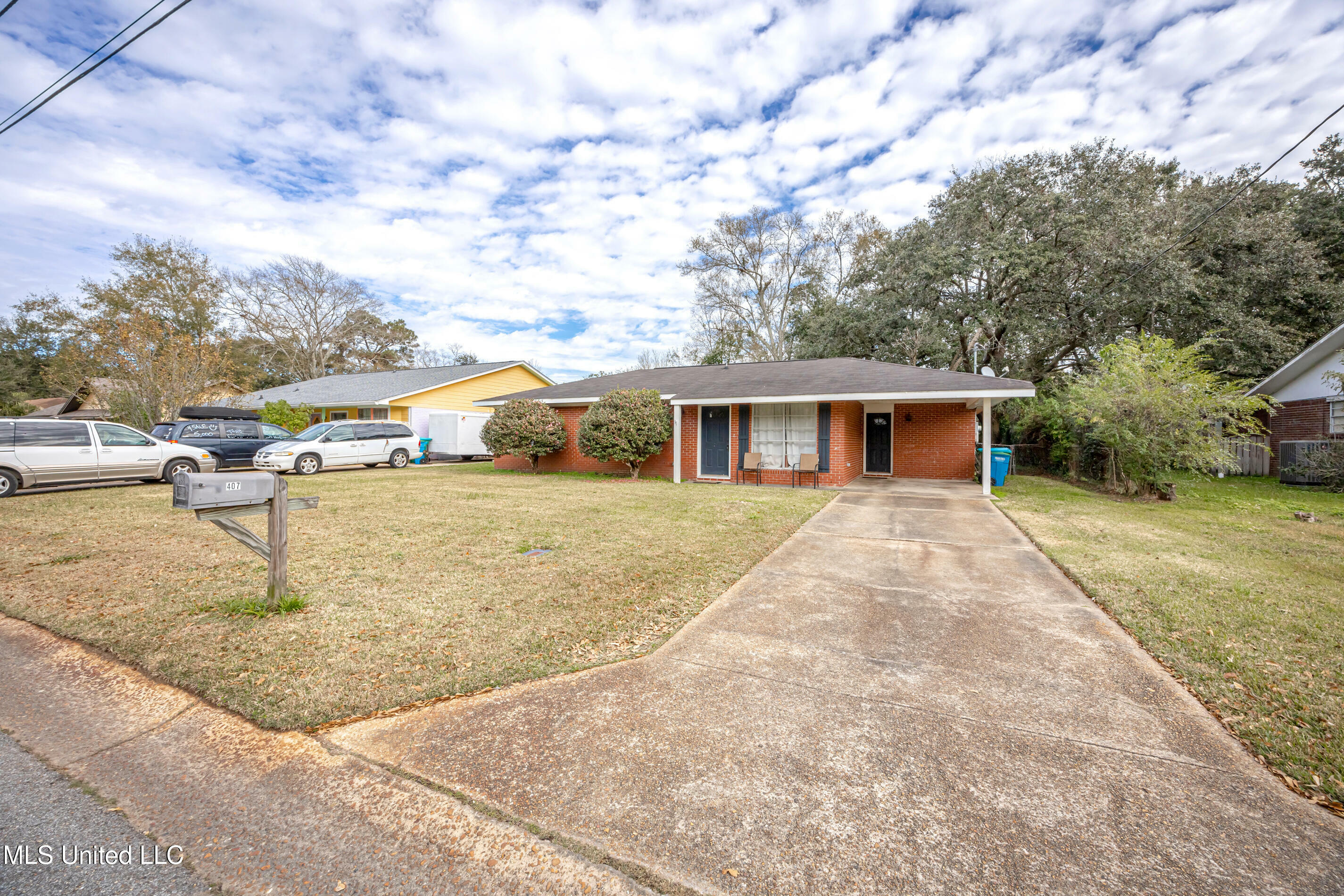 Property Photo:  407 Holly Road  MS 39564 